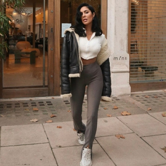 NWT ZARA | Ribbed Flared Leggings - Picture 4 of 12